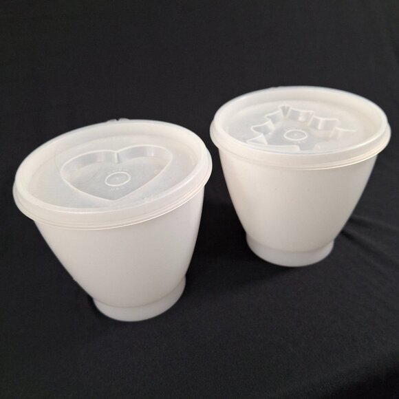 Two Vintage Collectible Tupperware #148 Condiment Cups w Lids D 4 x H 2 3/8 In - Picture 14 of 16